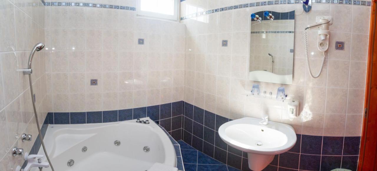 Hotel Rudolf Hajduszoboszlo Ngoại thất bức ảnh