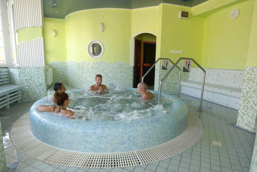 Hotel Rudolf Hajduszoboszlo Ngoại thất bức ảnh